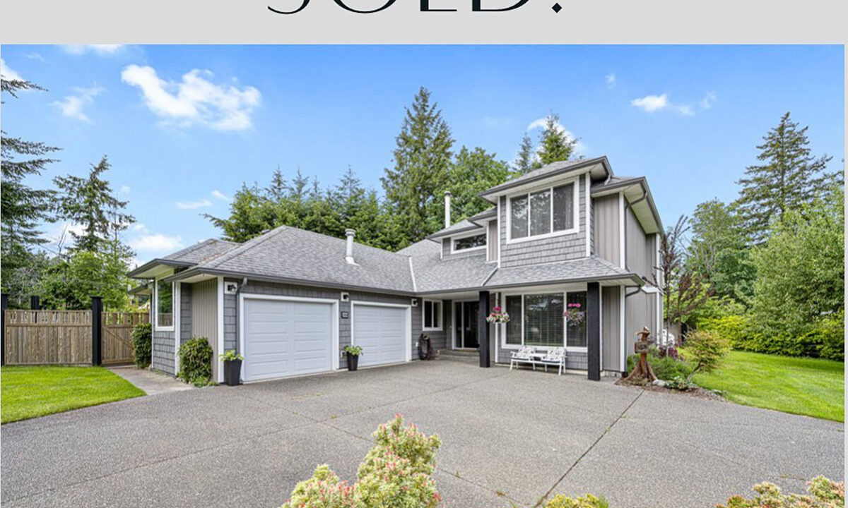 sold house comox 1669 essex place